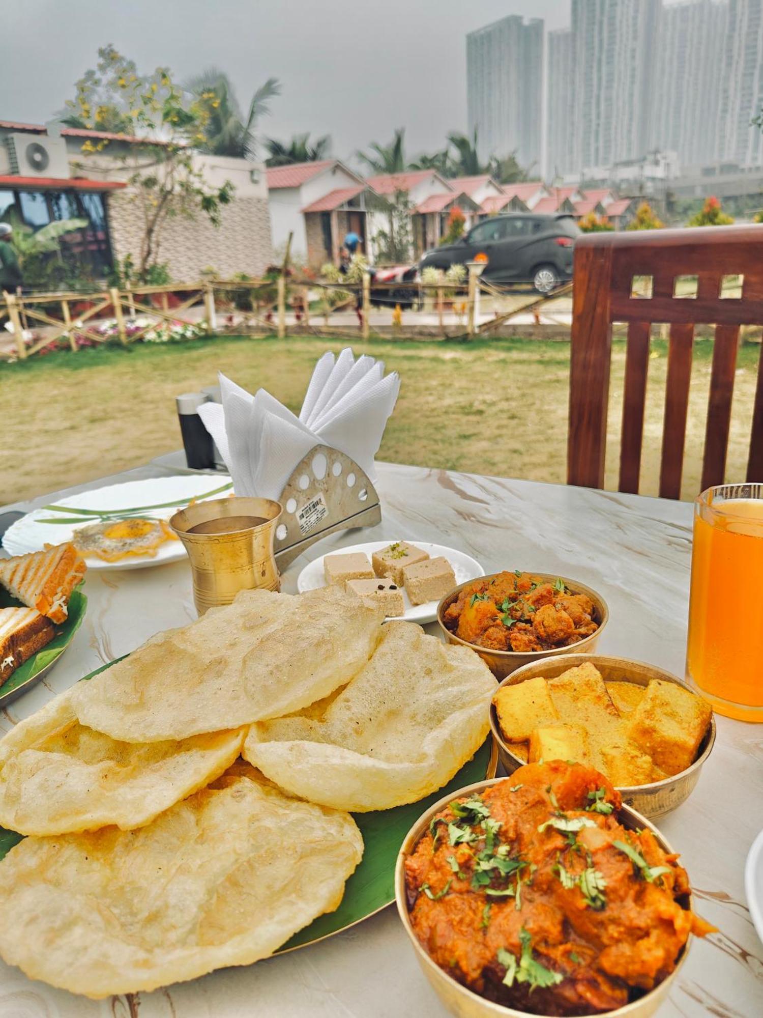 Palli Bangla Resort, Near Ruby Hospital, Anandapur Kolkata Bagian luar foto