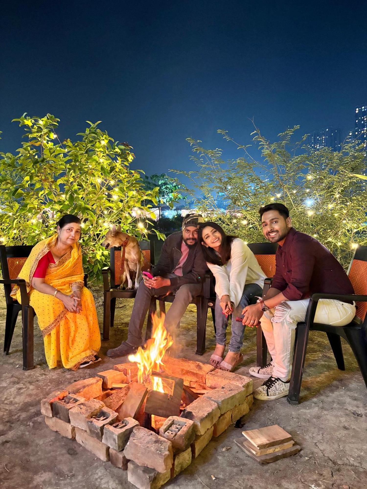 Palli Bangla Resort, Near Ruby Hospital, Anandapur Kolkata Bagian luar foto
