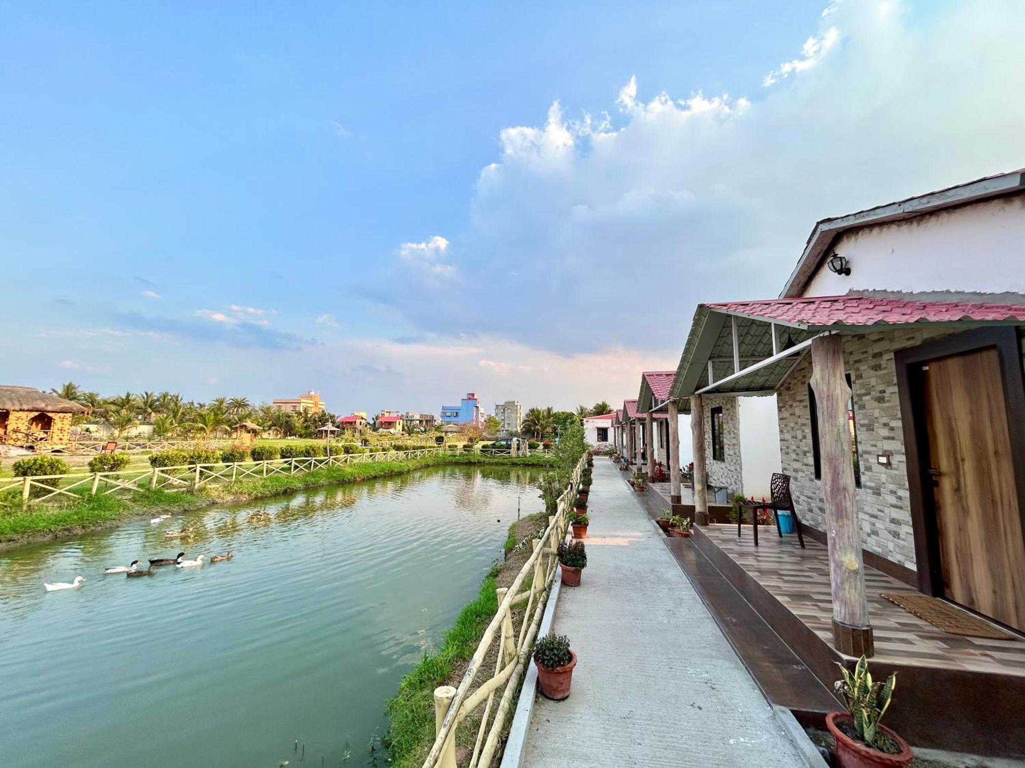 Palli Bangla Resort, Near Ruby Hospital, Anandapur Kolkata Bagian luar foto