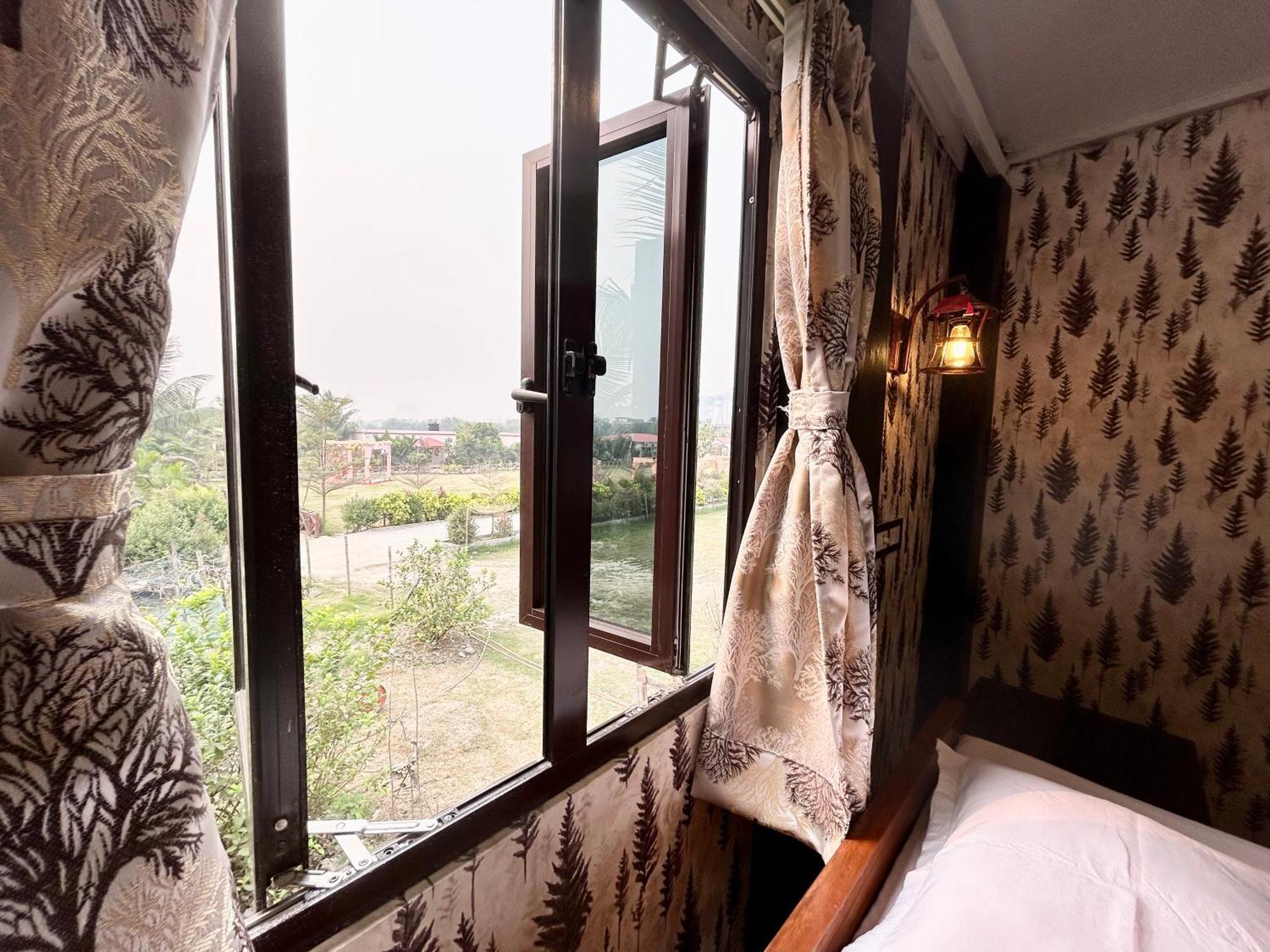 Palli Bangla Resort, Near Ruby Hospital, Anandapur Kolkata Bagian luar foto