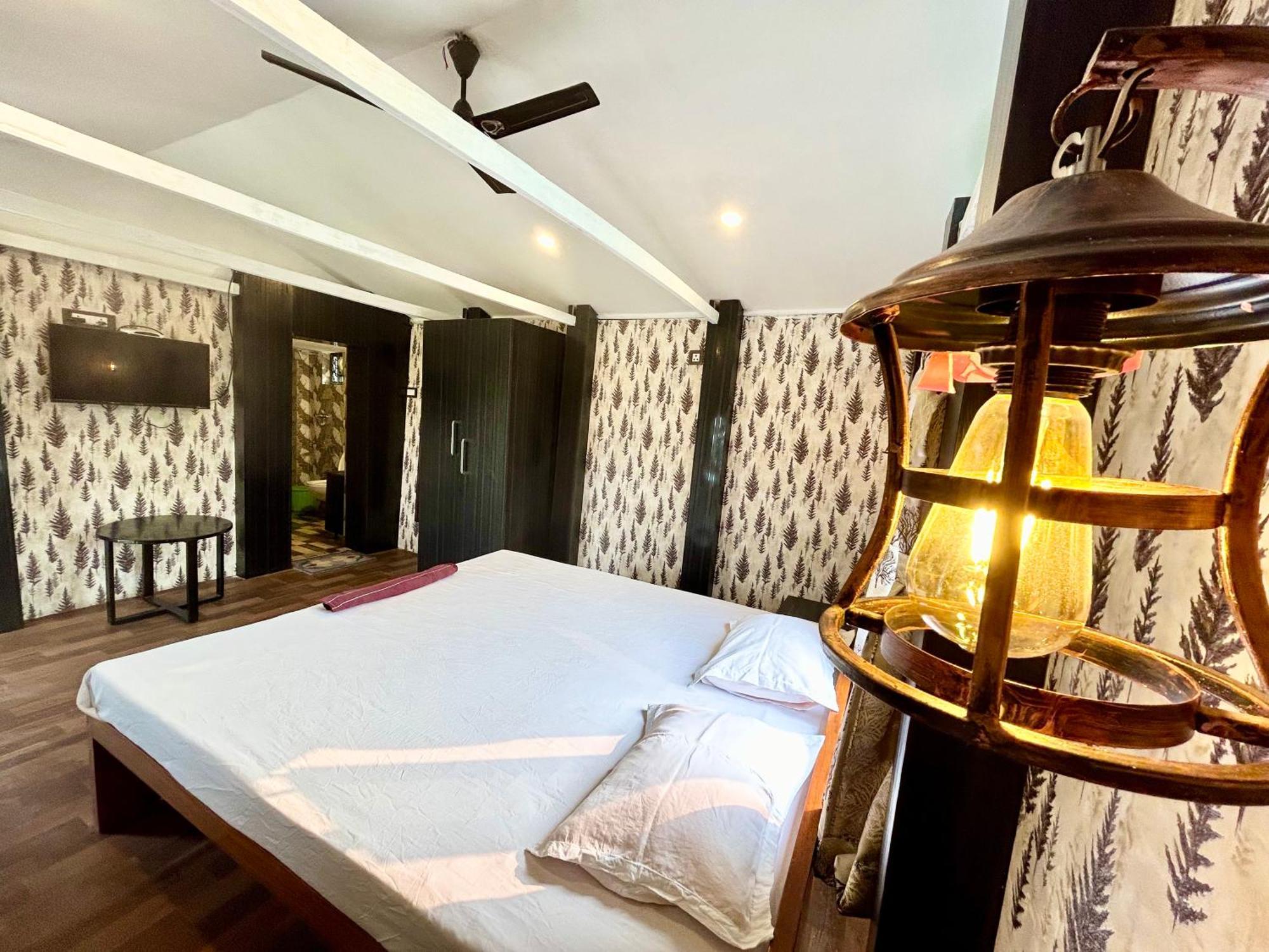 Palli Bangla Resort, Near Ruby Hospital, Anandapur Kolkata Bagian luar foto